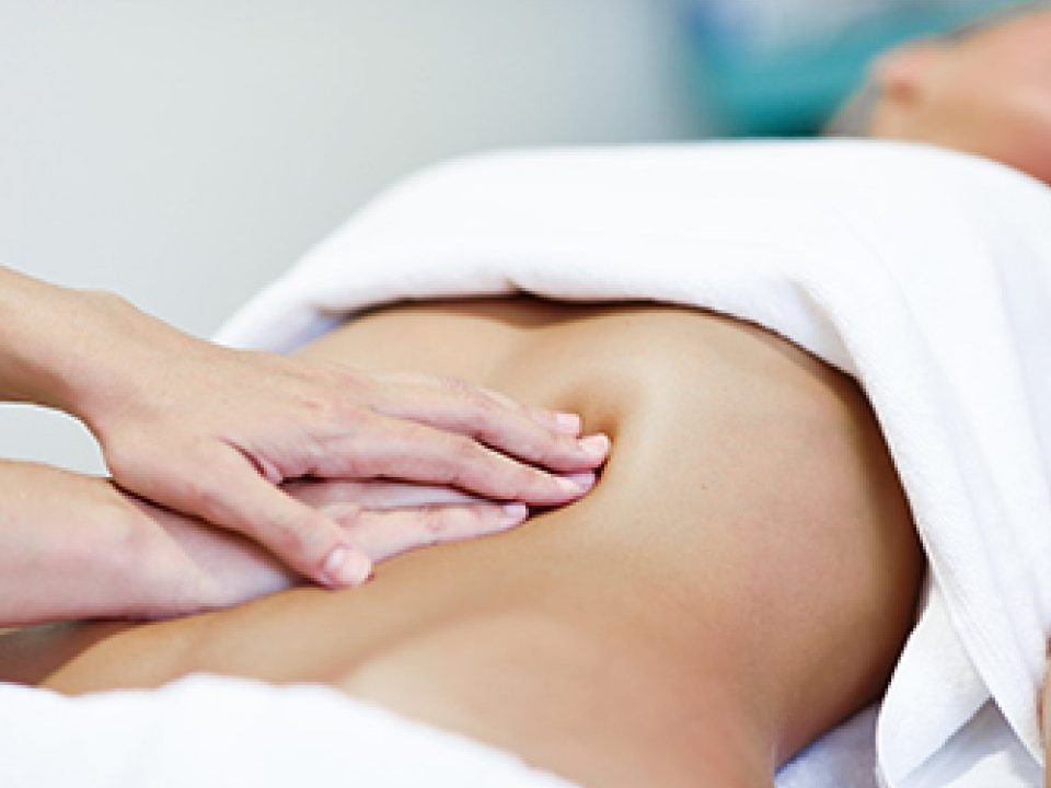 Drenaje linfatico manual en abdomen.